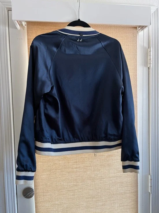 Green Satin 'Coachella' Embroidered Bomber Jacket - Picture 8 of 9